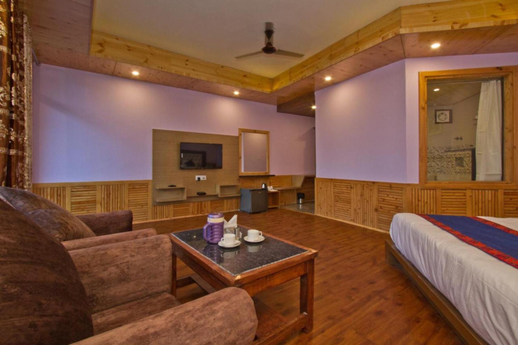 Goroomgo Hotel Bd Resort Manali - Excellent Stay With Family, Parking Facilities Exterior foto